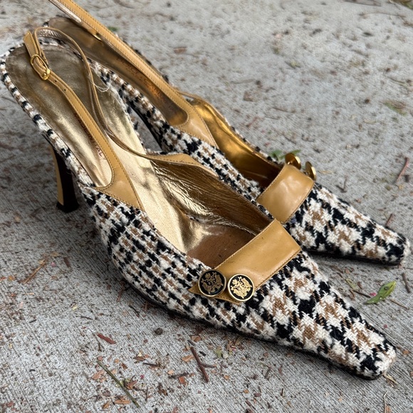 Dolce & Gabbana Black and Cream Houndstooth Heels with Gold Accents - Picture 1 of 10